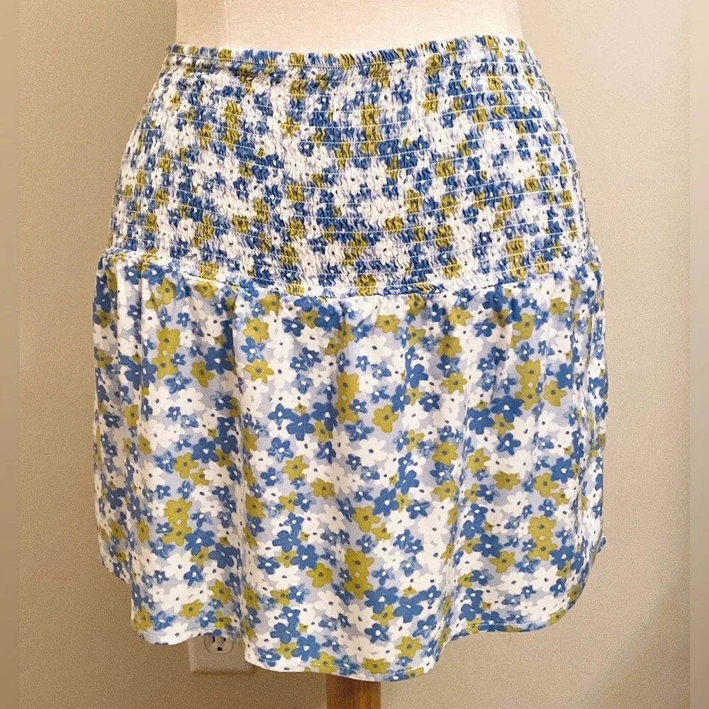 Kendall & Kylie Blue Green Ditsy Floral SZ M Coastal Preppy Y2K Indie Mini Skirt
